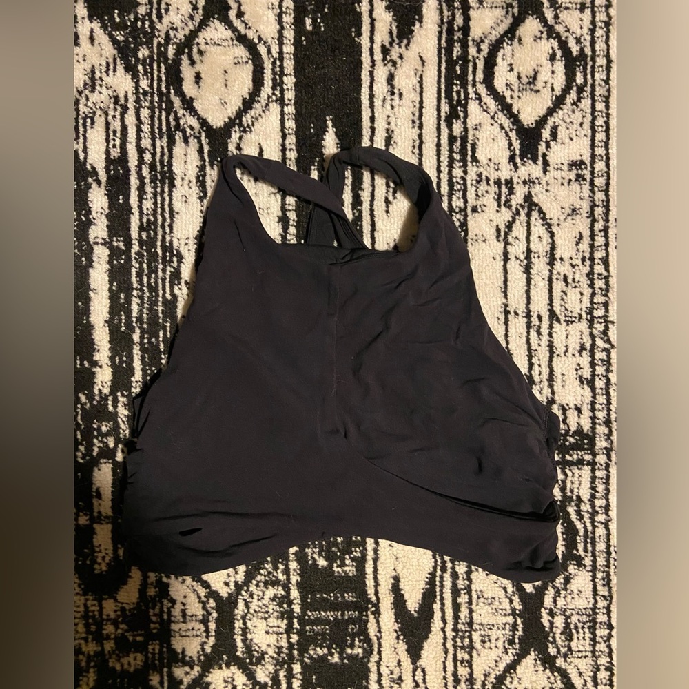 Lululemon sports bra